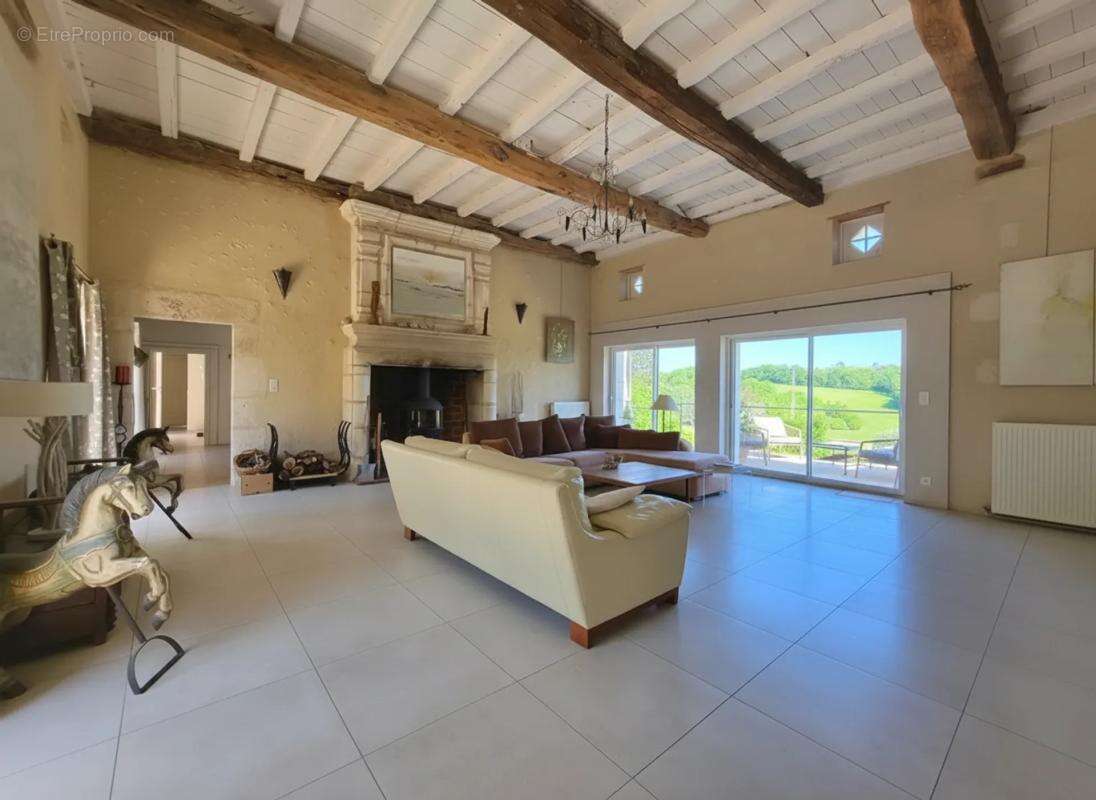 Demeure en pierre avec piscine et vue sur la vallée à Douville - photo 7
