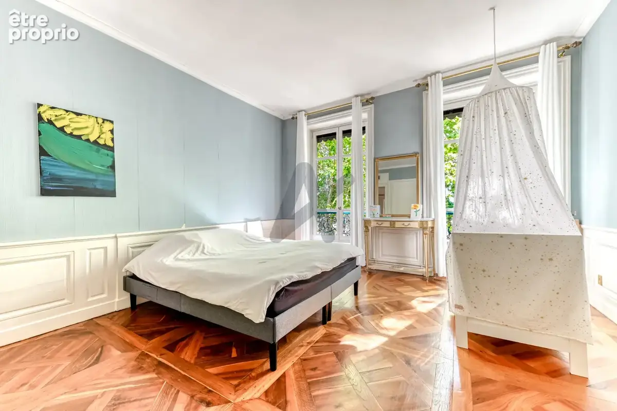 Lyon 6 - Foch: Un appartement en étage élevé de 81m2, 2 chambres, alcôve, climatisé. - photo 9