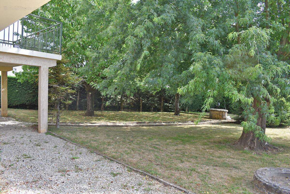 Maison Terrasson La Villedieu 146 m2 7 pièces - photo 17