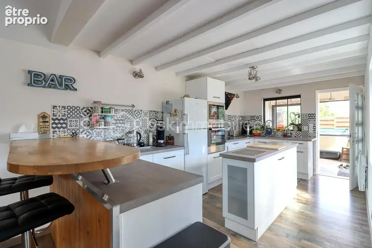 Maison de plain-pied total - 130 m² - 6 pièces - Milly-sur-Thérain (60112) - photo 2
