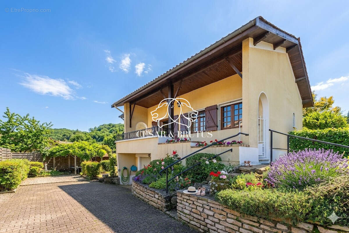 Maison 80 m² à Saint-Romain-Au-Mont-D'or  - photo 2