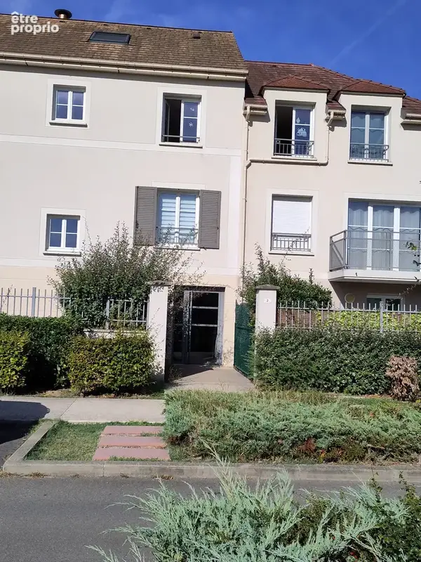 REMARQUABLE Dernier étage avec terrasse de 32 m2 et vue dégagée   2 places de stationnement Marolles-en-Hurepo - photo 3