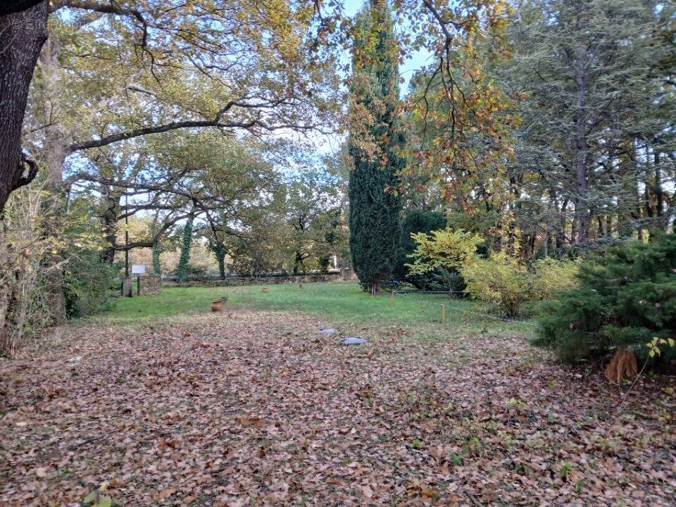Terrain à PORT-DE-BOUC