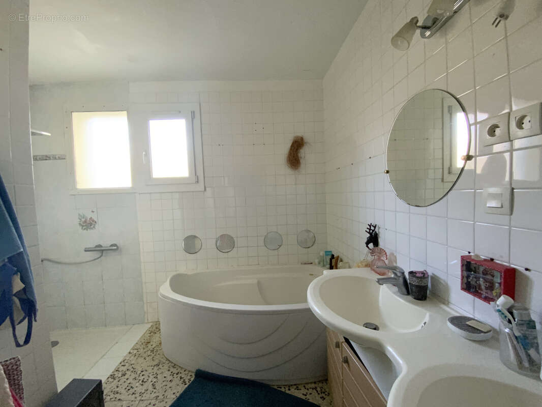 Villa dans quartier recherché Uzès à pieds. - photo 10