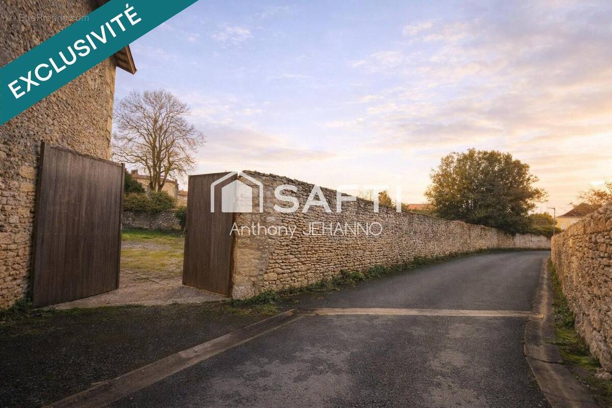 Photo 1 - Maison à LA MOTHE-SAINT-HERAY