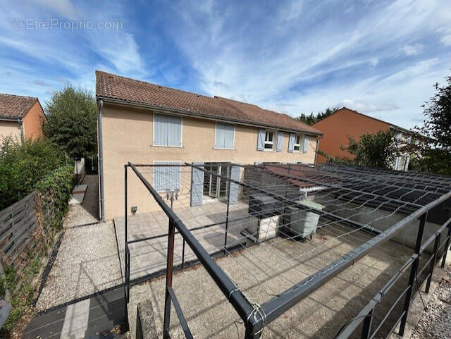 Maison à VAULX-MILIEU