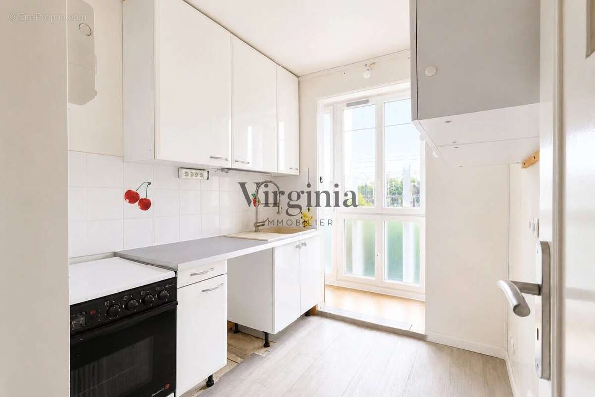 Appartement à CHARENTON-LE-PONT