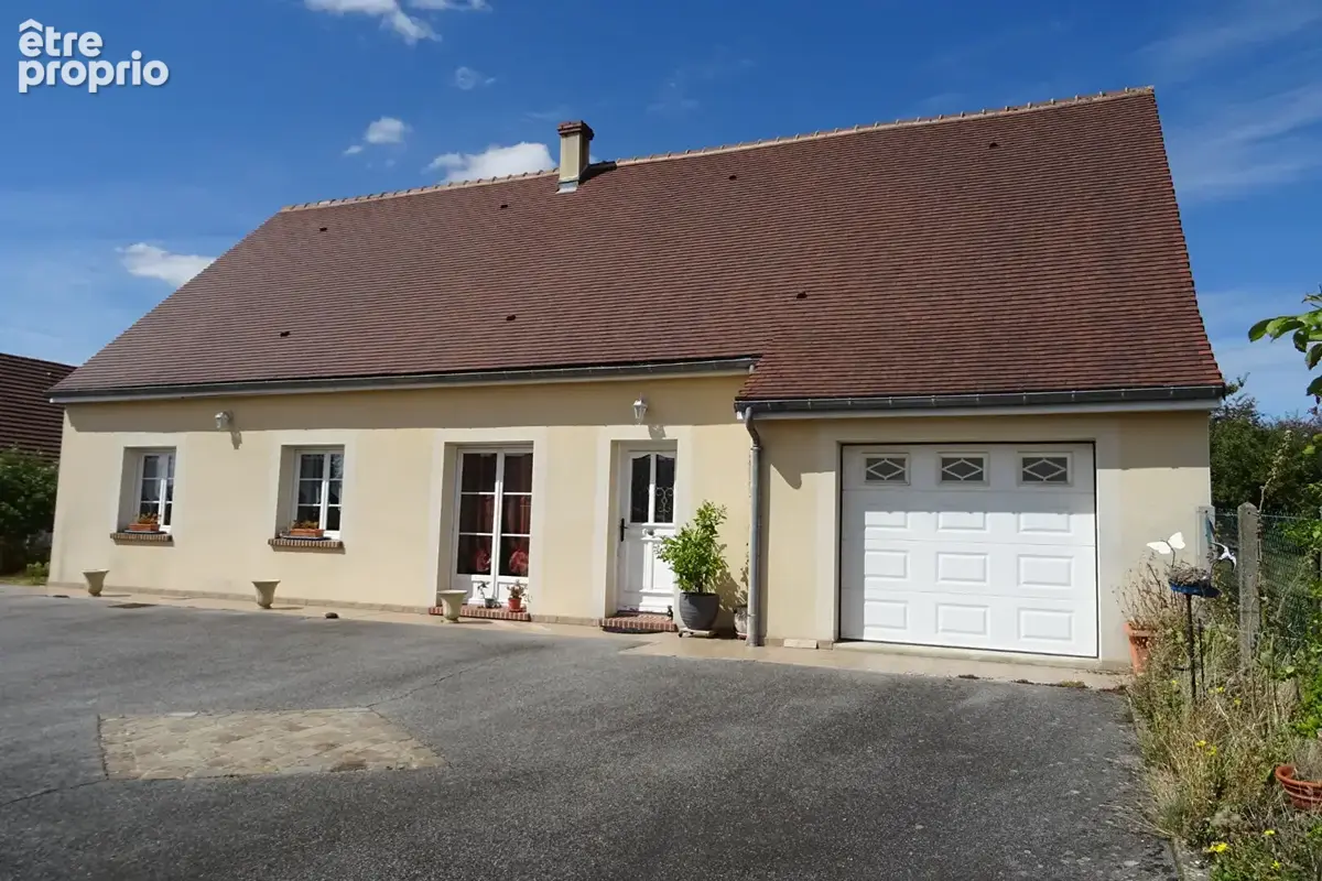 Photo Maison à La Bazoche-Gouet au prix de 197 950€