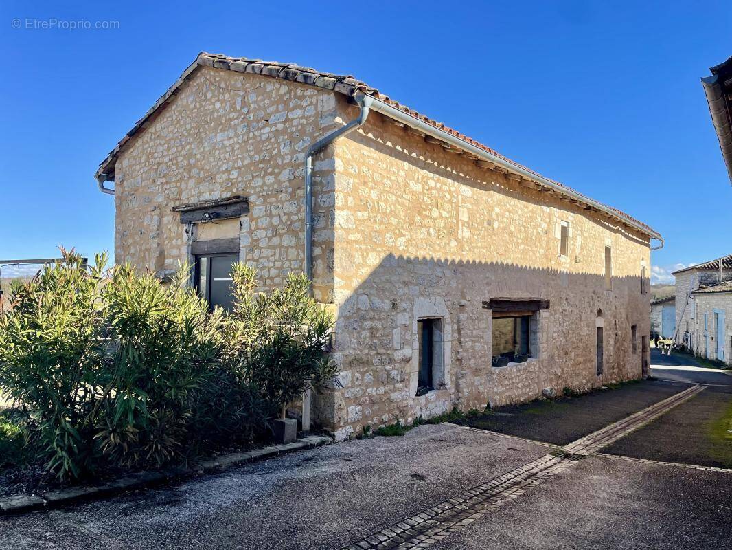 Maison à ANDILLAC