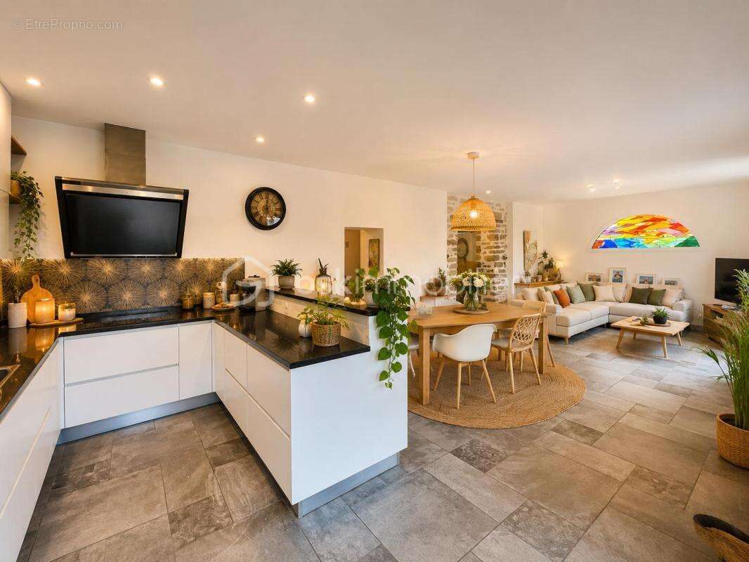 Proche Biarritz, Maison 110m2 + 2 T2 et un atelier- proximité toutes les commodités - photo 2