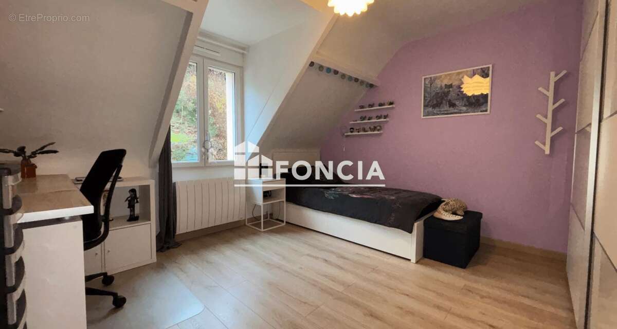 Maison à MERY-SUR-OISE