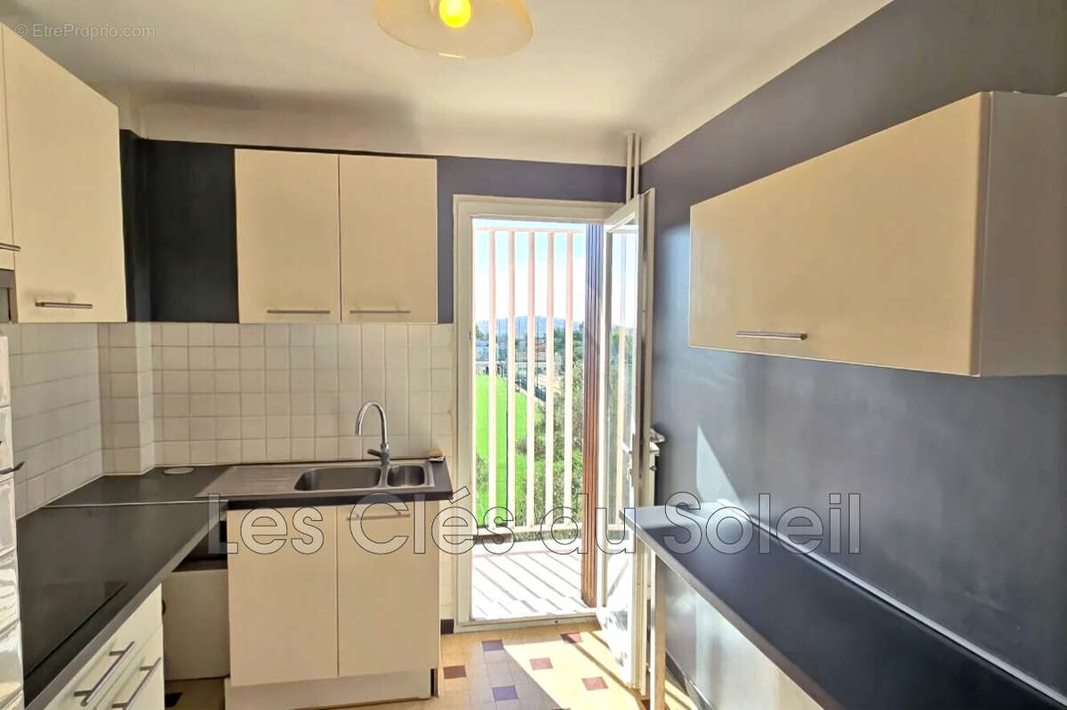 Appartement à LA VALETTE-DU-VAR