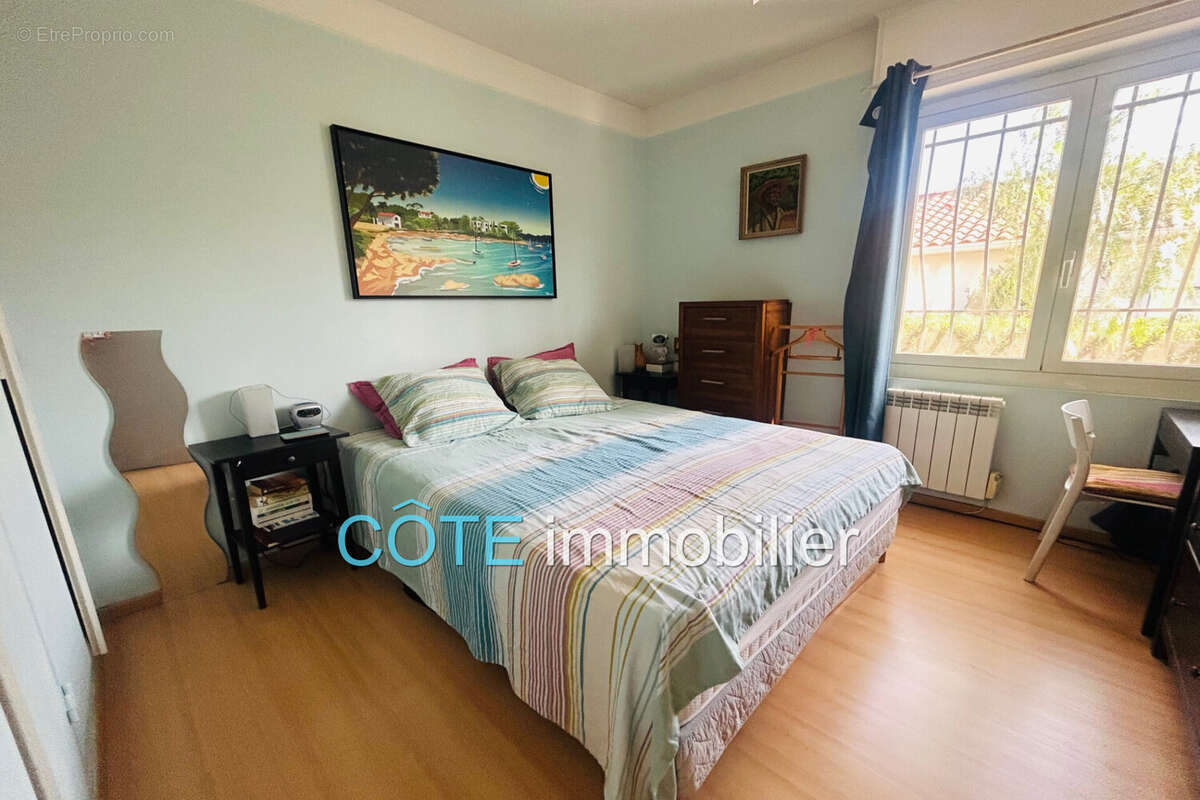 Maison 96 m² à Antibes  - photo 6