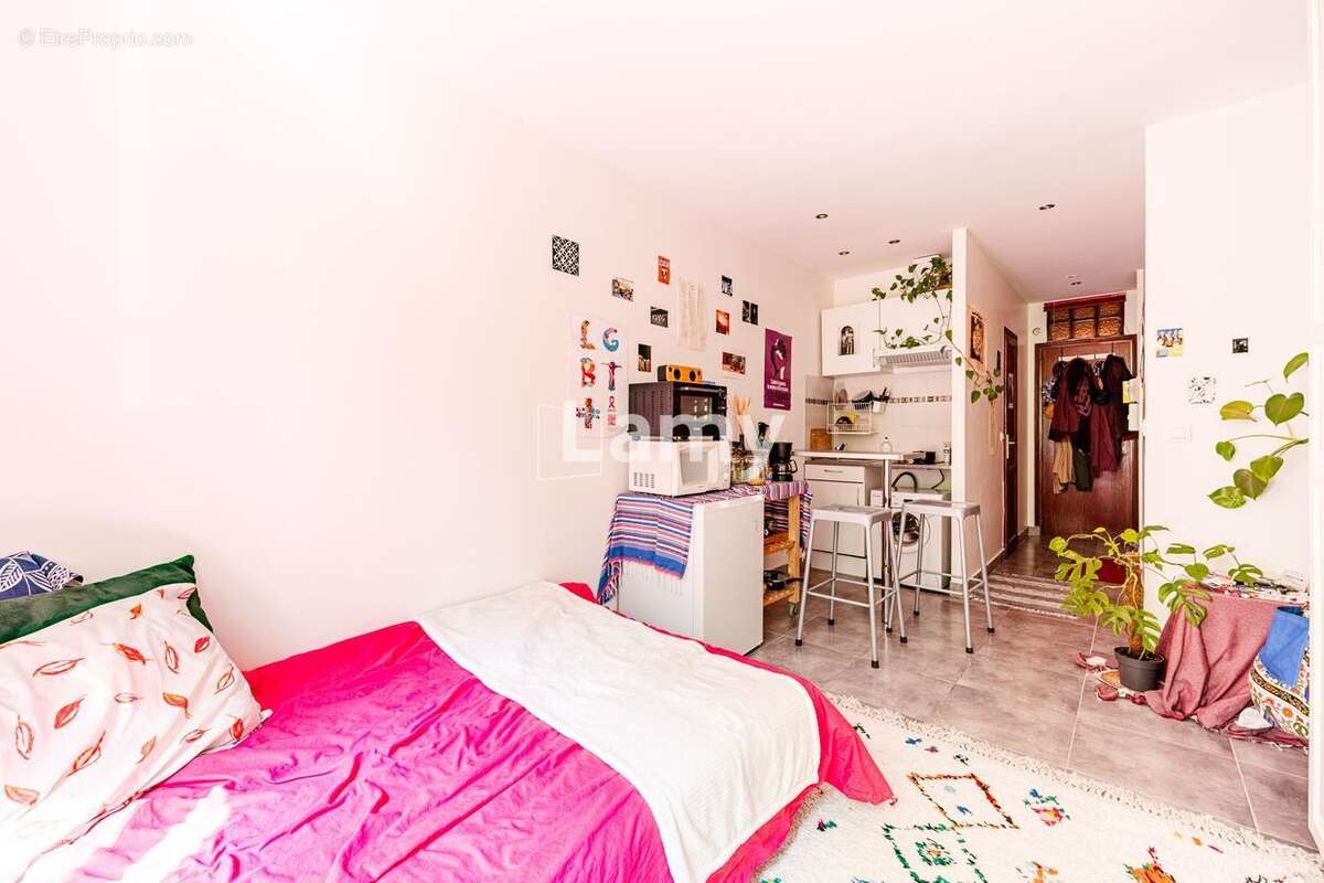 Appartement à PARIS-19E