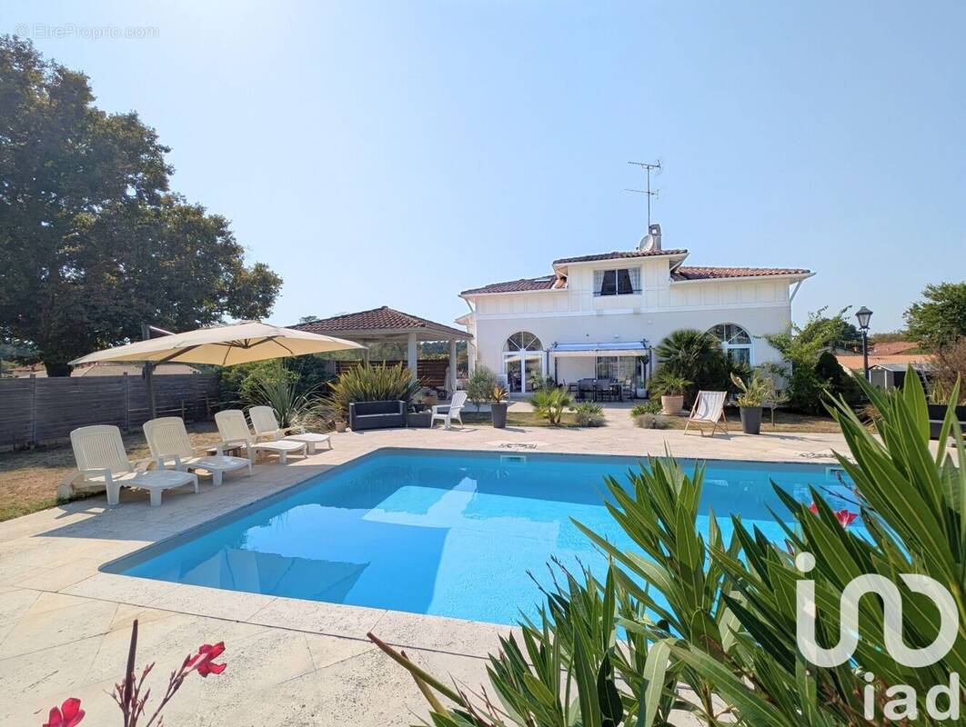 Photo 1 - Maison à BELIN-BELIET