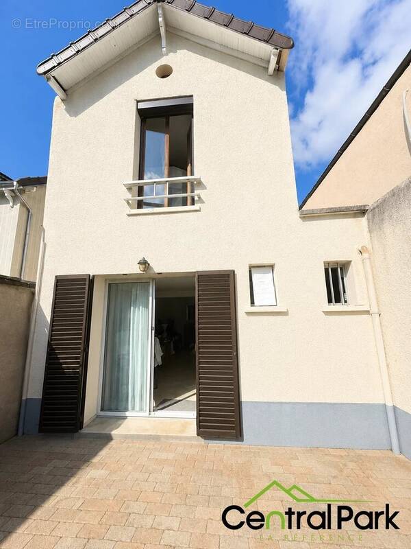 Maison à LE PERREUX-SUR-MARNE