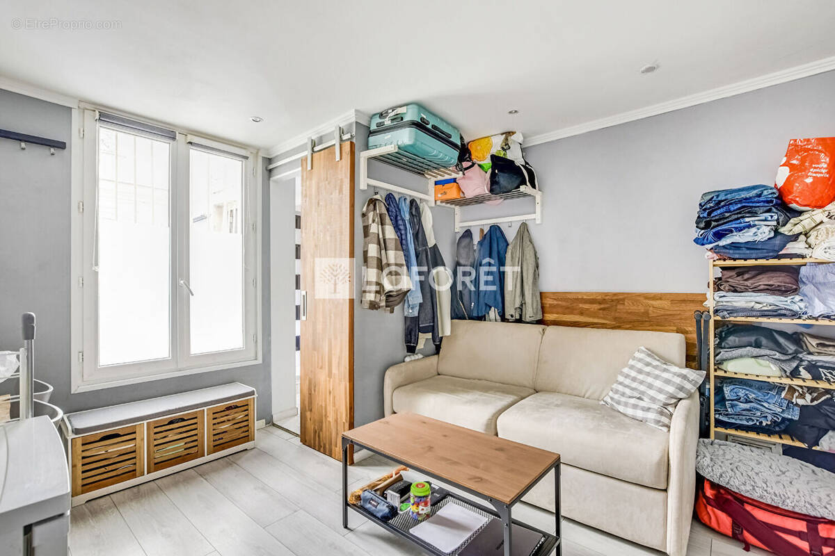 Appartement à PARIS-14E