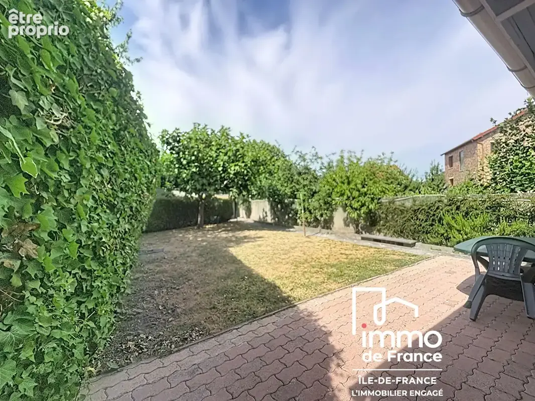 Maison familiale 5 pièces  Centre-ville du Blanc-Mesnill terrain 311 m2 - photo 6