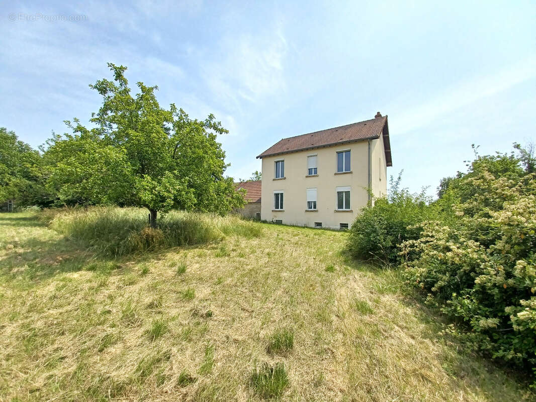 Maison à LA CHARITE-SUR-LOIRE