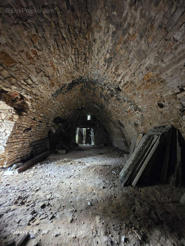 A vendre La Cavalerie - Belle grange à réhabiliter - photo 4