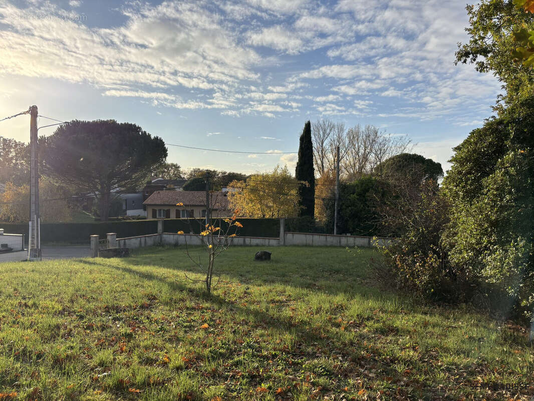 Terrain à PECHBONNIEU