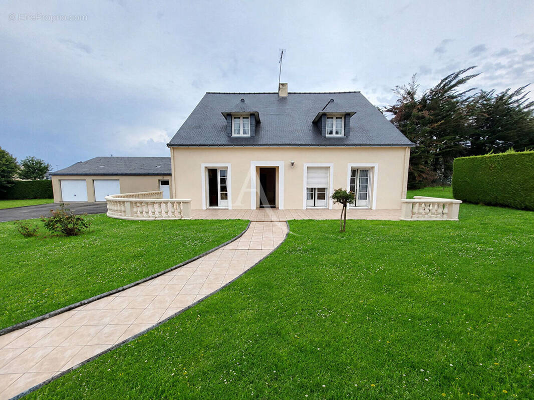 Maison à GRAND-FOUGERAY