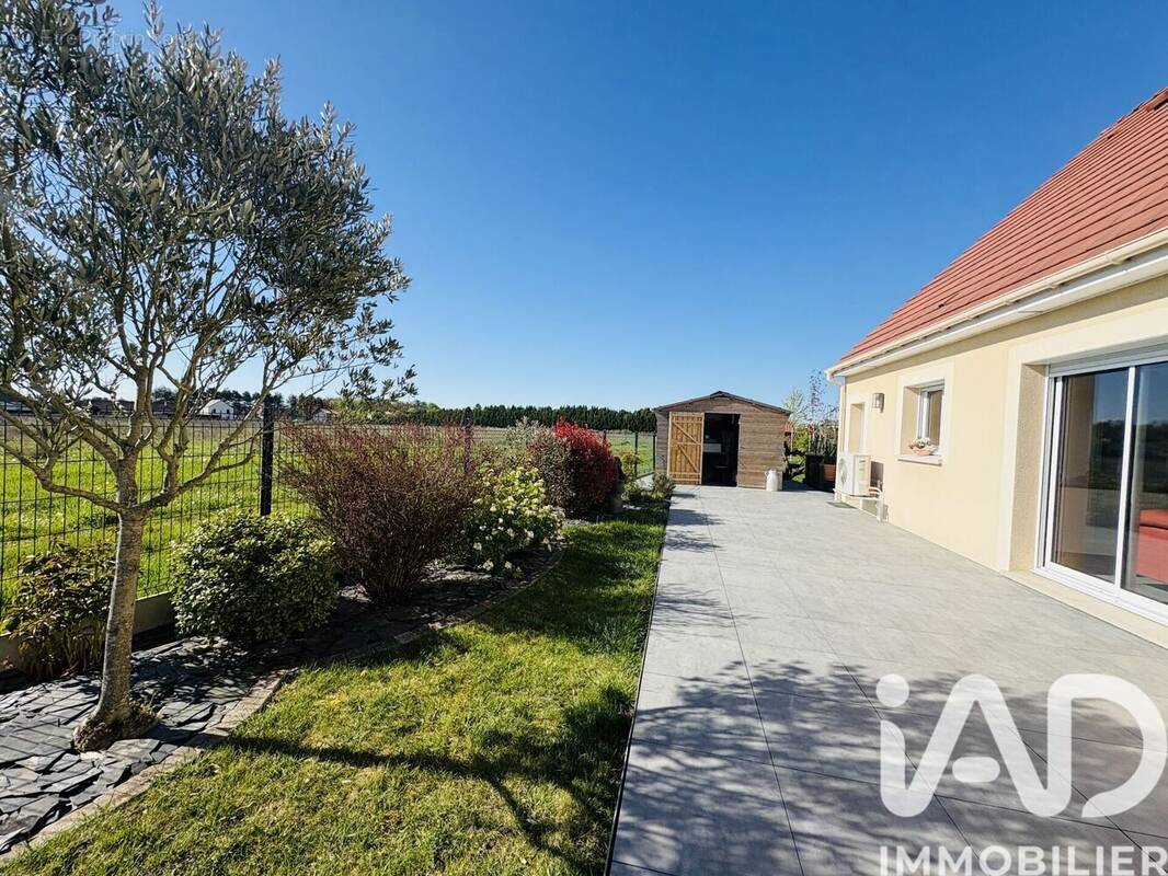 Photo 1 - Maison à SAINT-AY