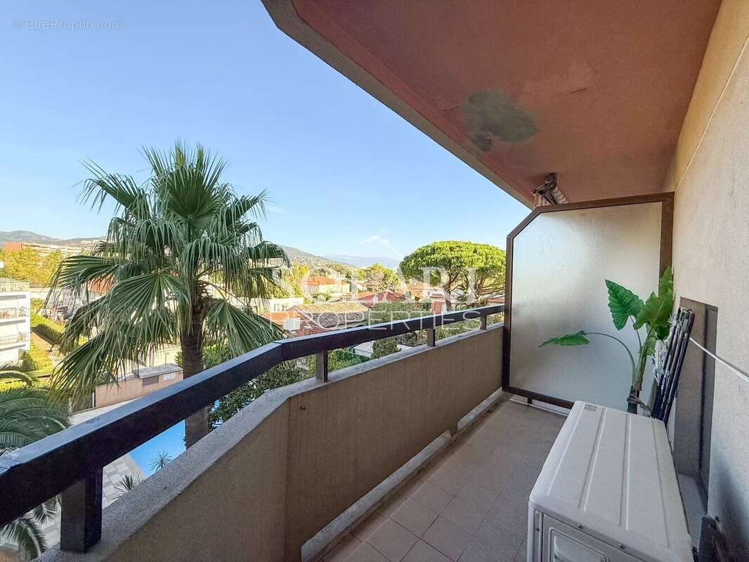 Appartement à MANDELIEU-LA-NAPOULE