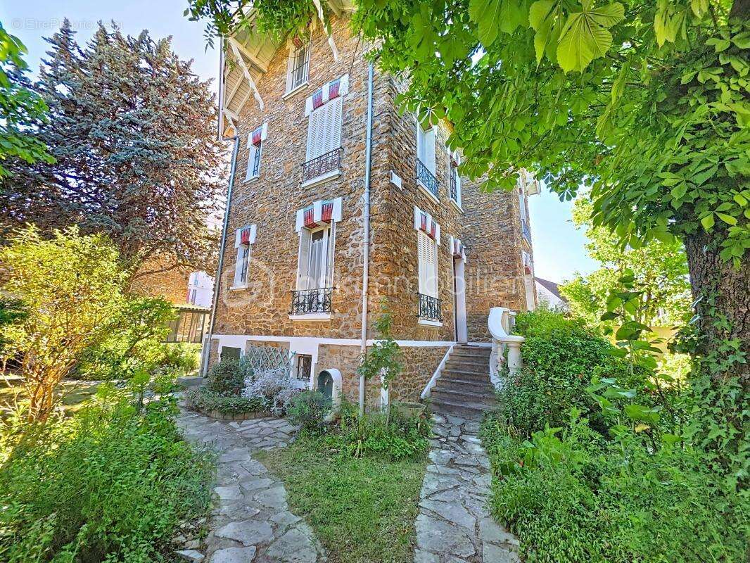 Maison à VILLEMOMBLE