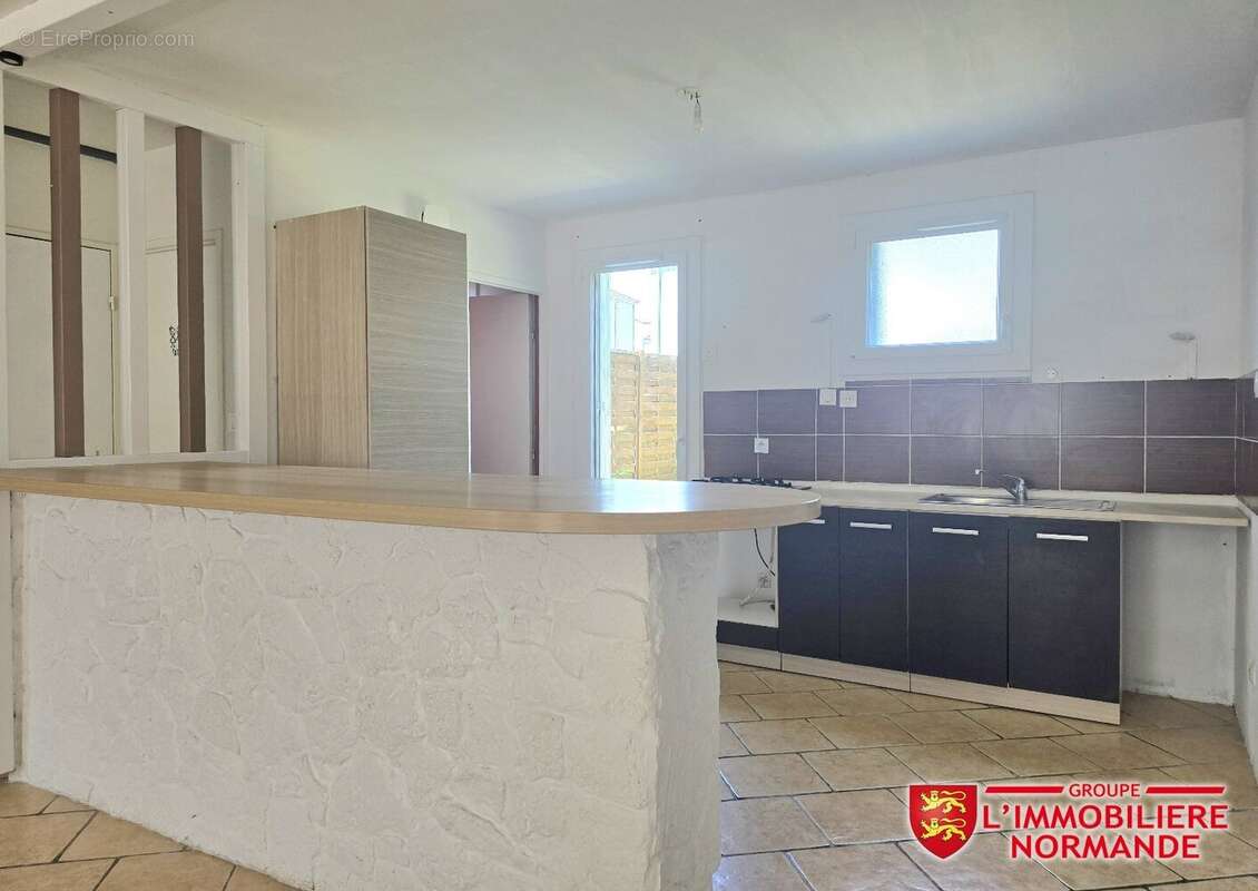 Maison à VAL-DE-REUIL