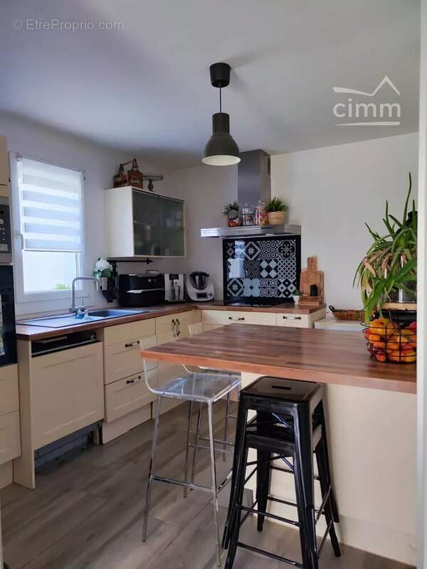 Appartement à GUILHERAND-GRANGES