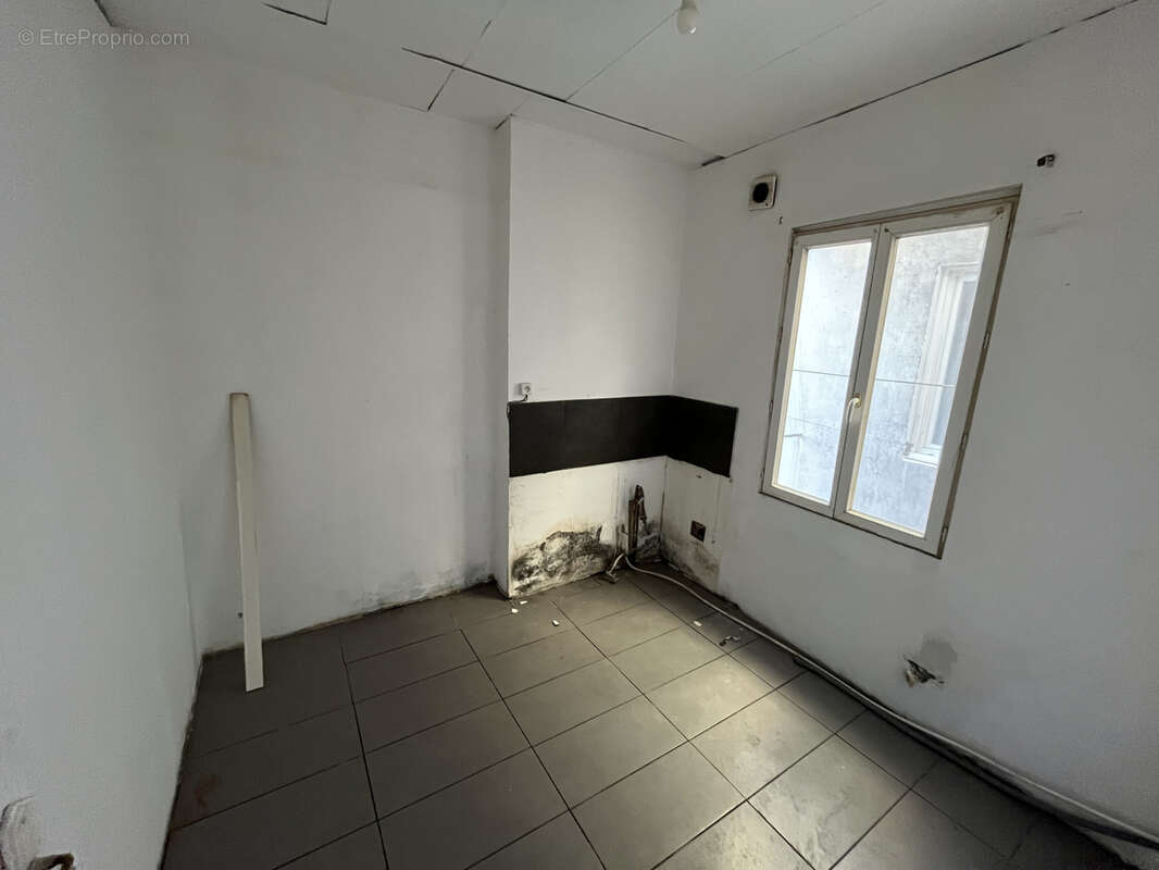Appartement à MARSEILLE-4E