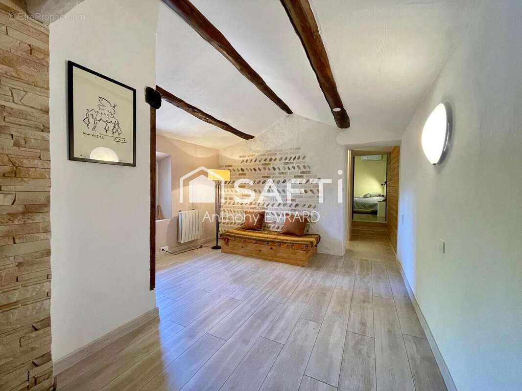 Maison 210 m² à Vaison-La-Romaine  - photo 9