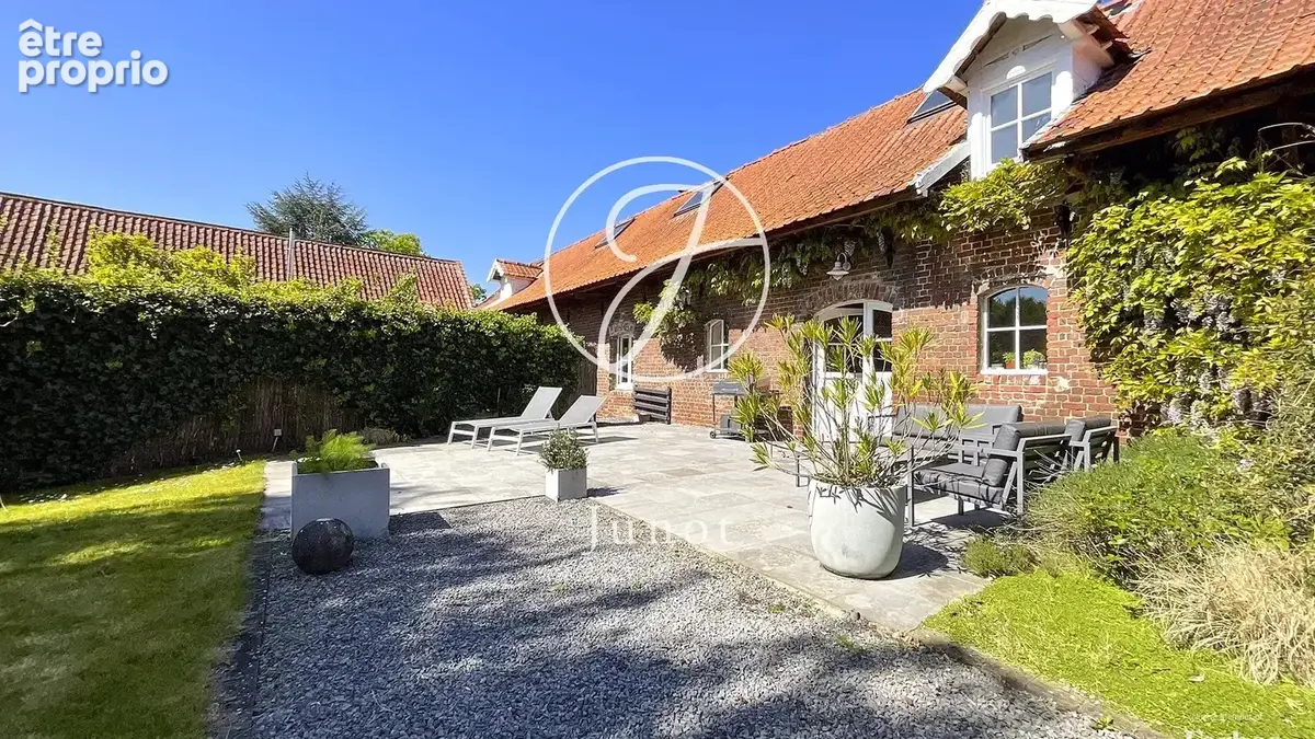 Gruson – Ferme au carré à vendre – 178m² - 4 chambres – Bureau - Jardin – Cave – Grange - photo 1