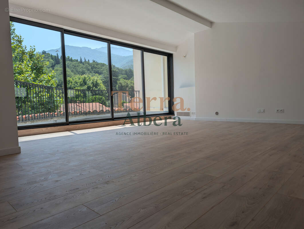 Laroque des Albères - Belle maison de ville refaite de beaux matériaux - photo 13