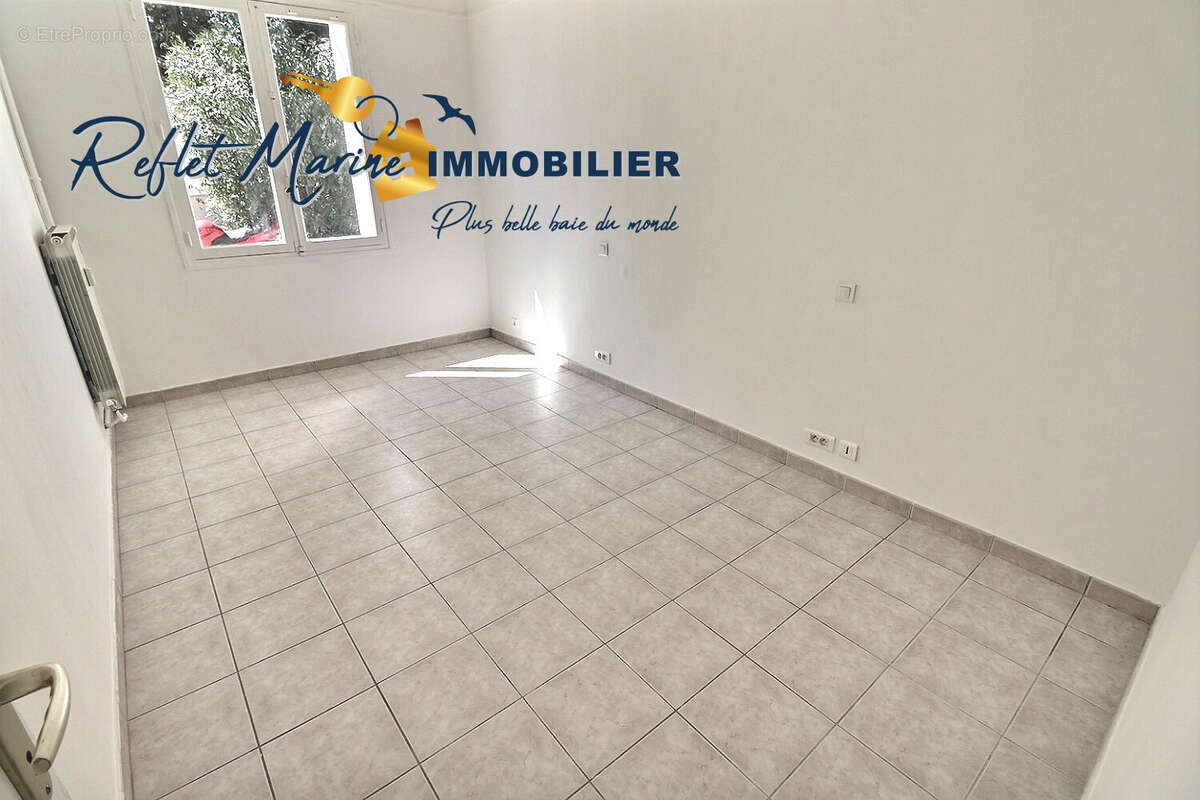Appartement à SIX-FOURS-LES-PLAGES
