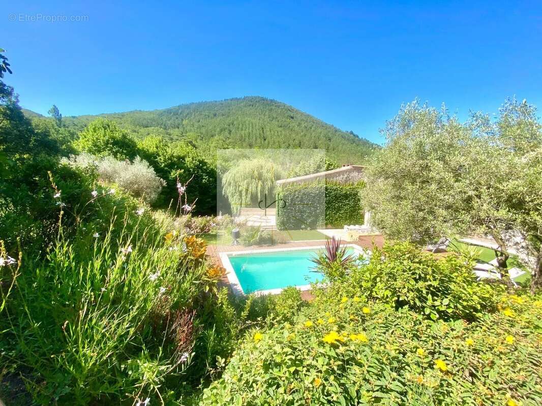 Maison à LA COUCOURDE