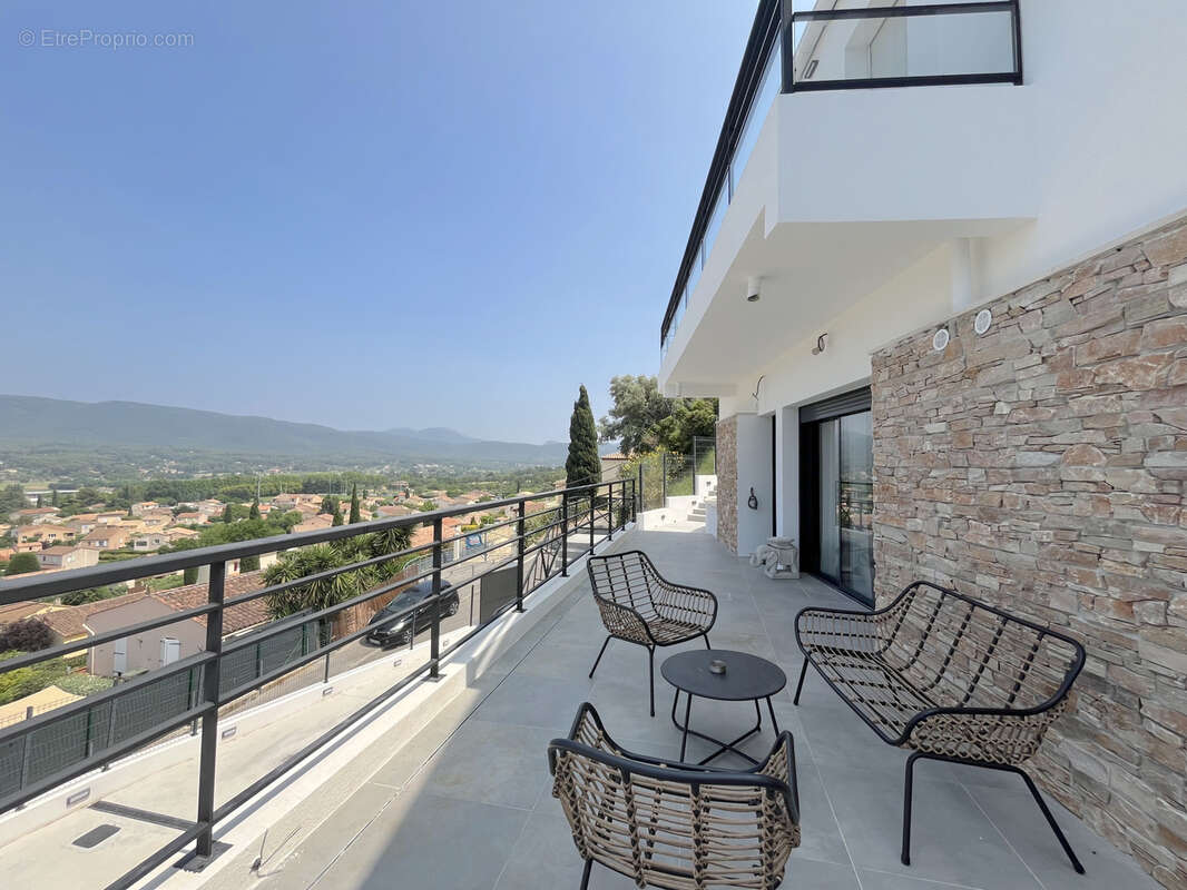 Appartement à LE BEAUSSET