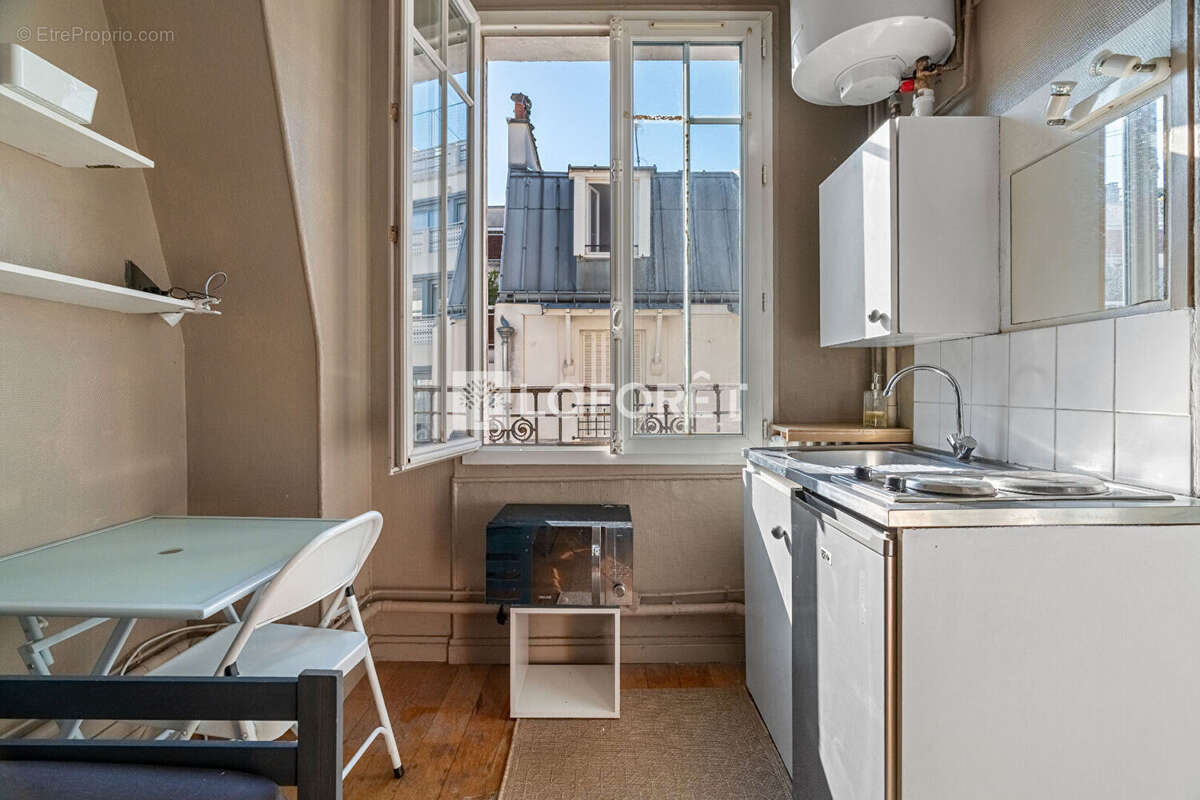 Appartement à PARIS-17E