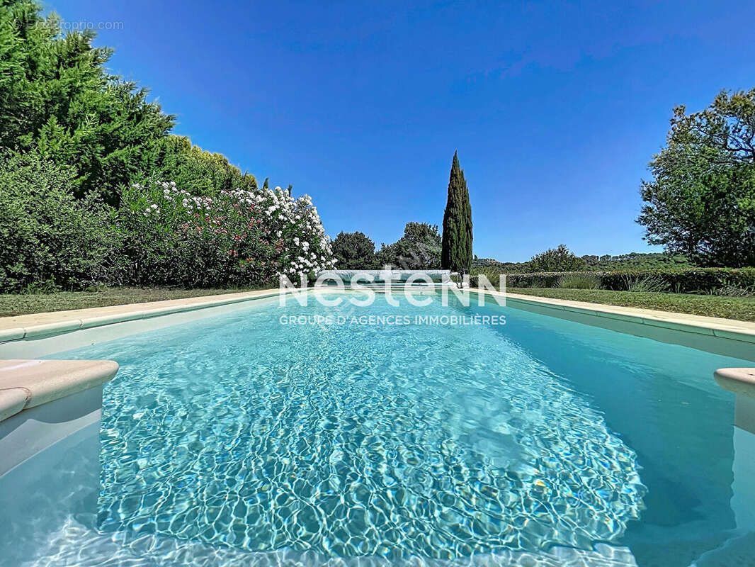 Villa indépendante de plain, 90m2 habitables, 3 chambres, possibilité d'agrandissement, piscine 4x8 et jardin. Vue imprenable ! - photo 15