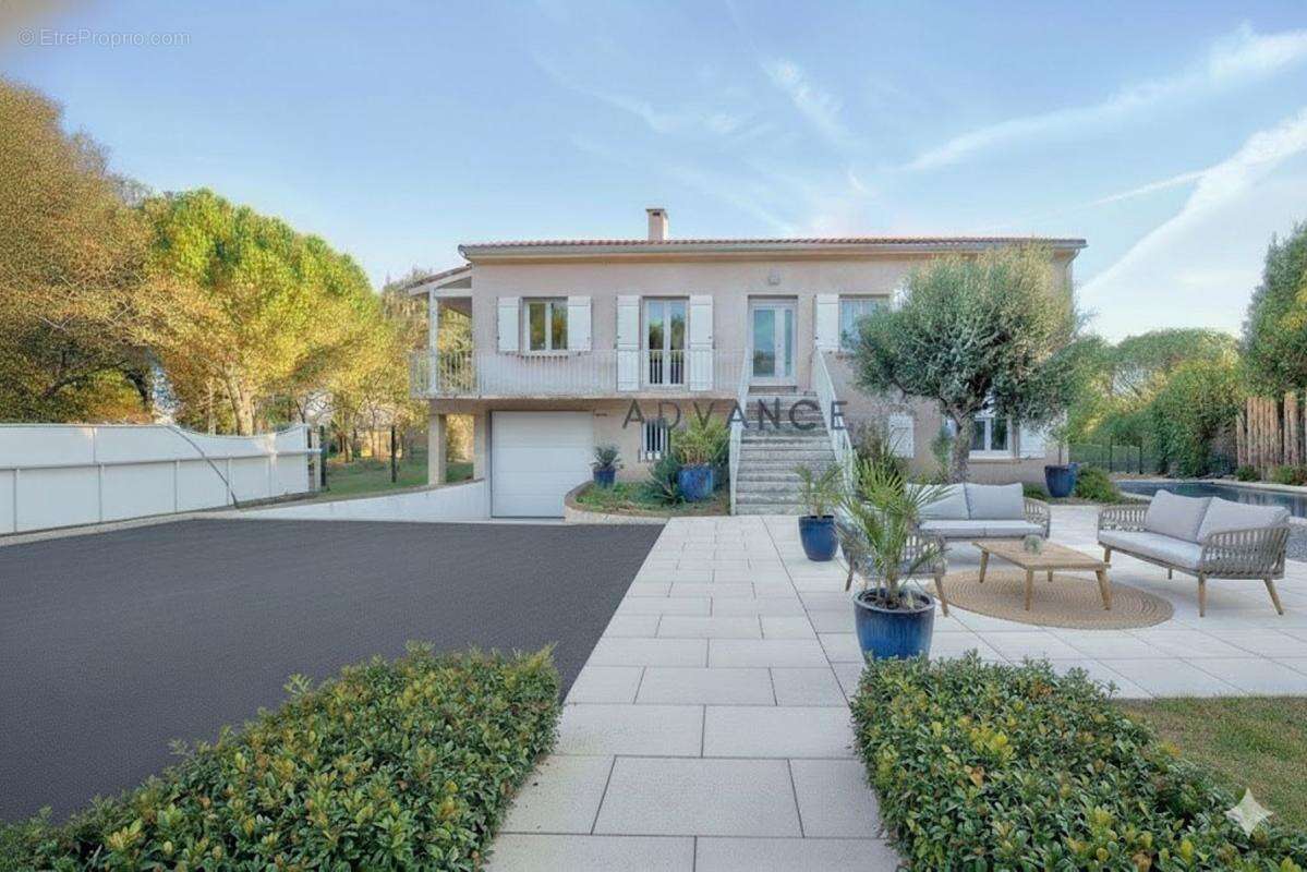 Maison à PECHBONNIEU