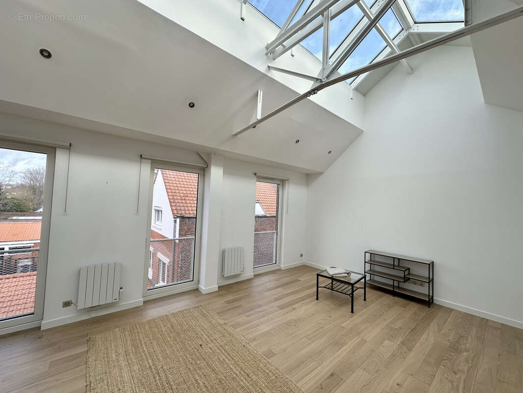LILLE Vauban : Loft 77 m2 avec terrasse et parking - photo 2