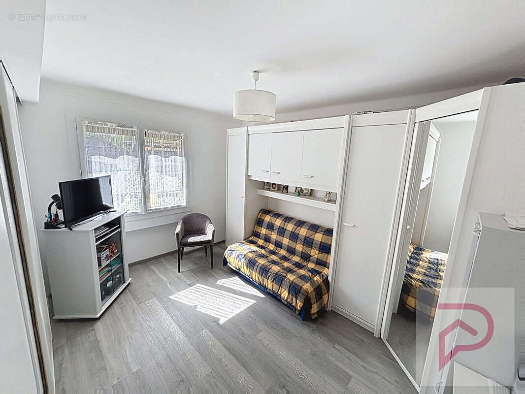 Appartement à SIX-FOURS-LES-PLAGES