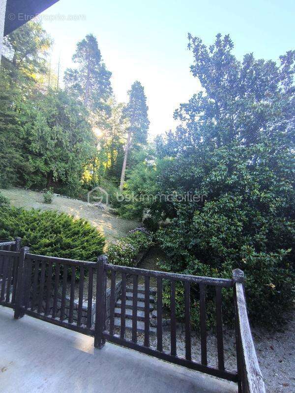 COUP DE CŒUR – Demeure de famille au cœur de Voiron, écrin de verdure de plus de 5000m² - photo 5