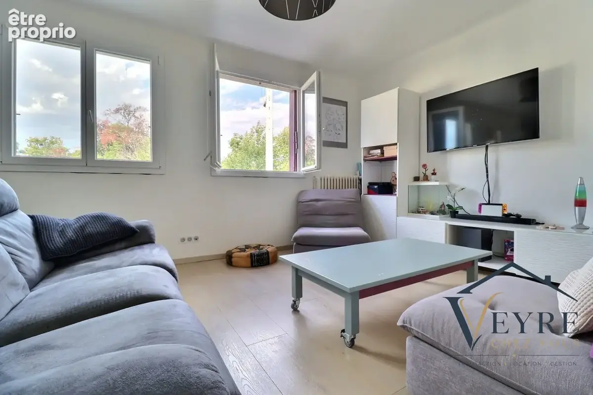 Maison 4 pièces 75 m² à vendre à Vic-Le-Comte (63270) - photo 2