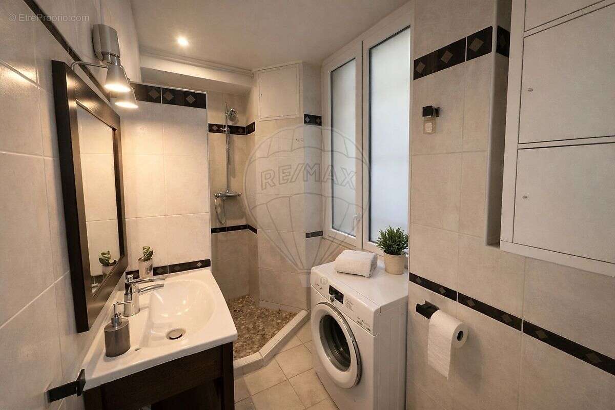 Appartement à PARIS-11E