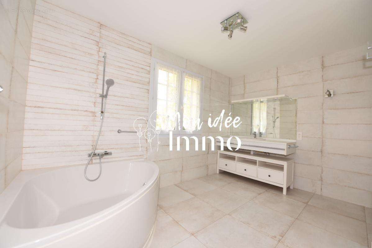 Maison à HAUTE-GOULAINE