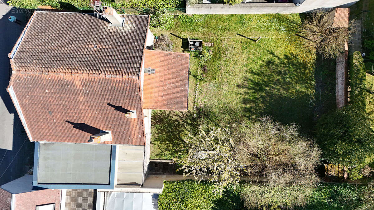 Maison à YZEURE