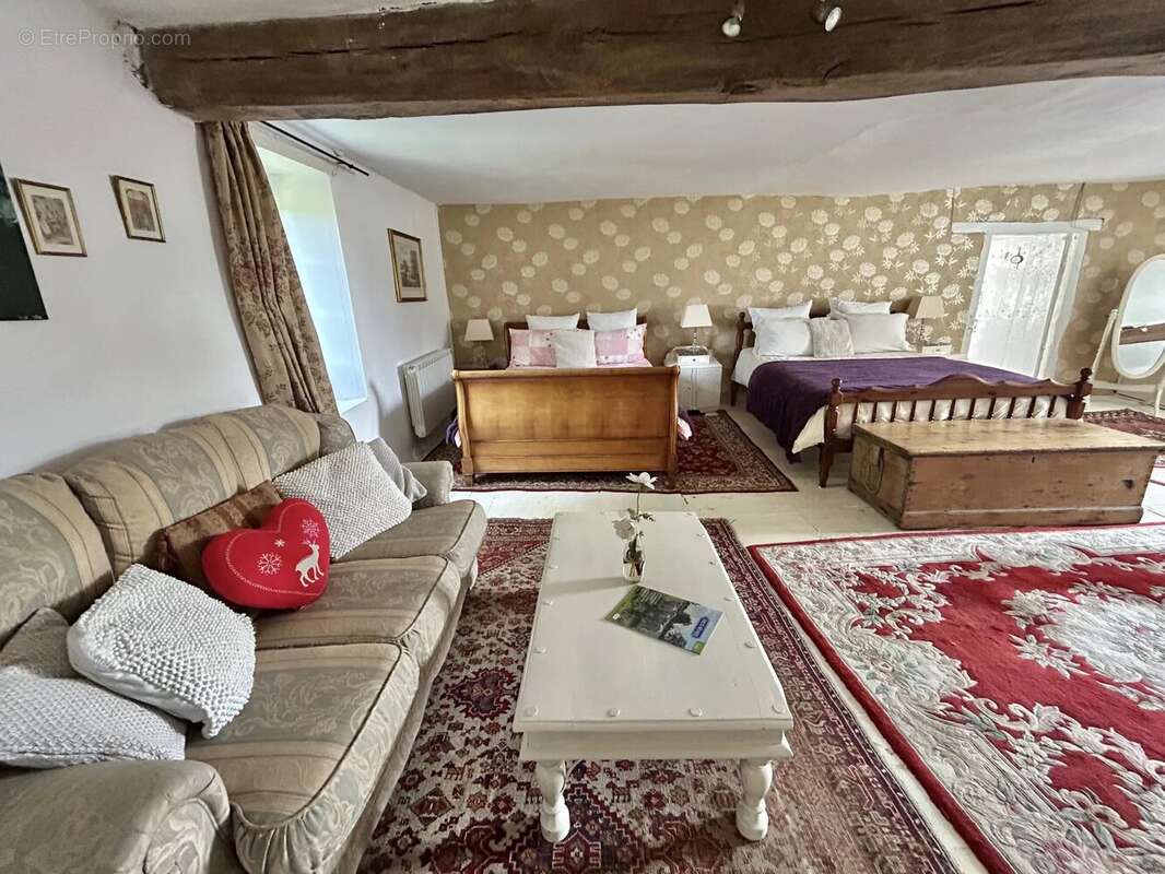 Ferme de caractère avec 4 à 5 chambres, 1,5 hectares de terrain et possibilité de gîte - photo 8