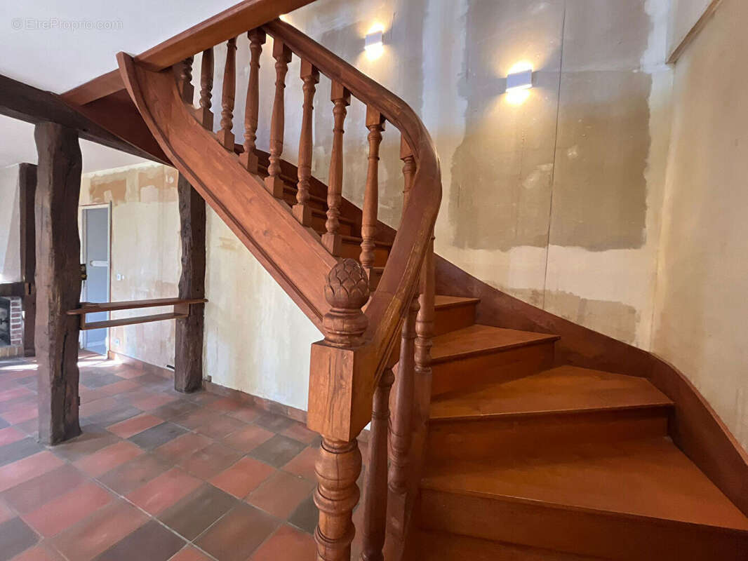 Maison à POUILLEY-LES-VIGNES